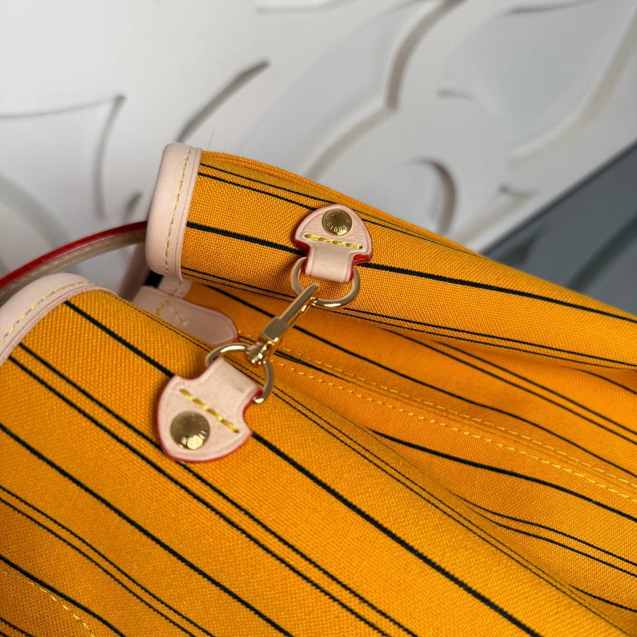 Neverfull Inside Out MM Premium Designer Style Women’s Bag – High Quality, Elegant Fashion Accessory