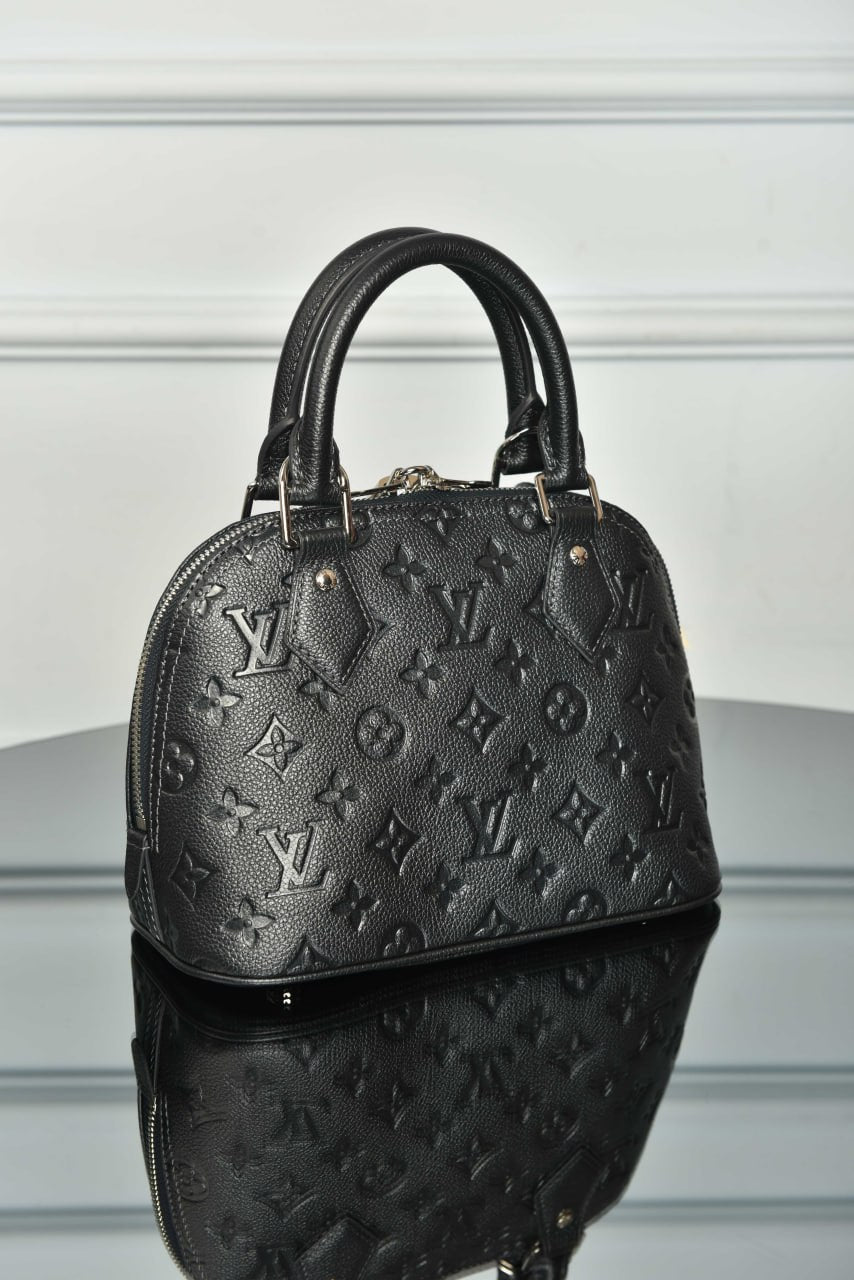 Alma Trunk BB,Premium Designer Style Women’s Bag – High Quality, Elegant Fashion Accessory