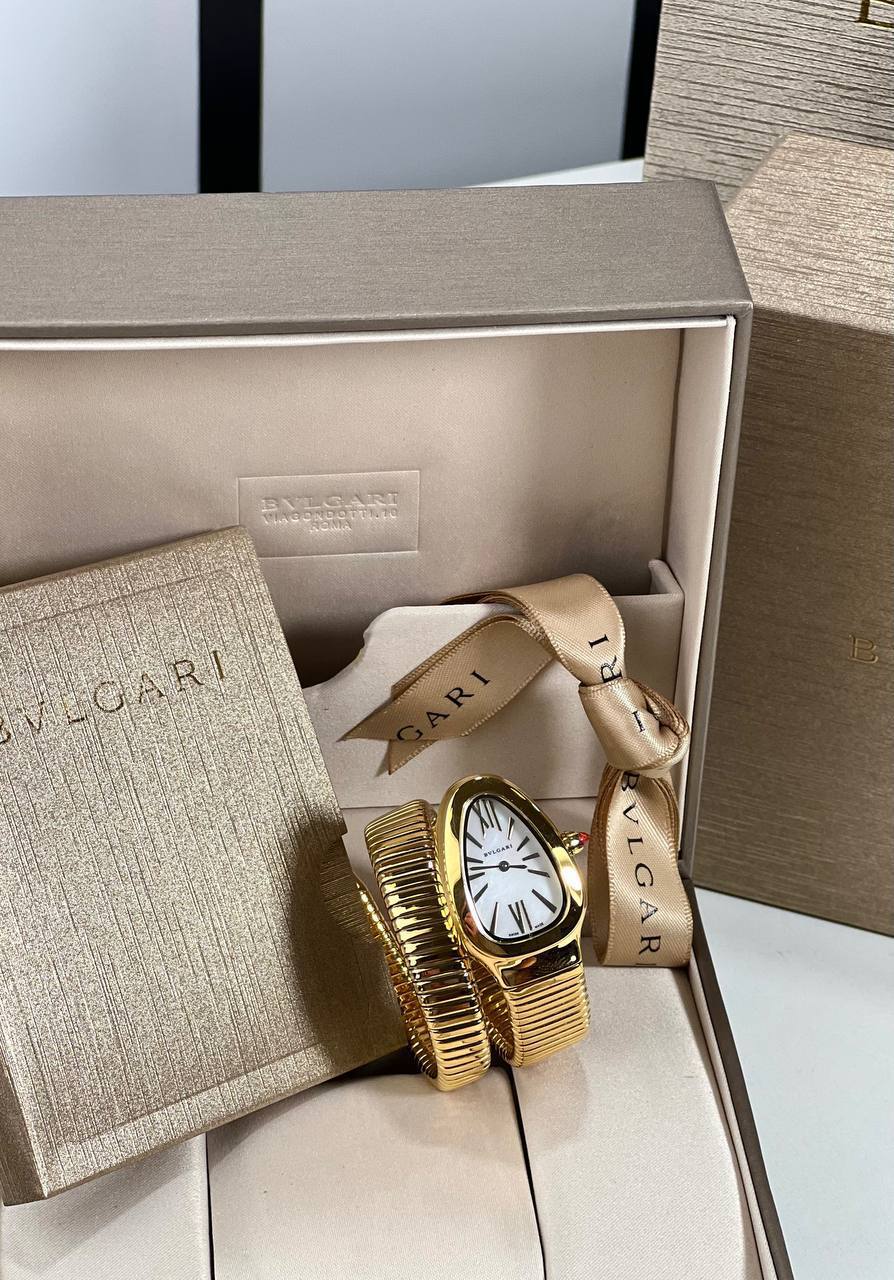 Elegant Oval Design Luxury Bracelet Watch,