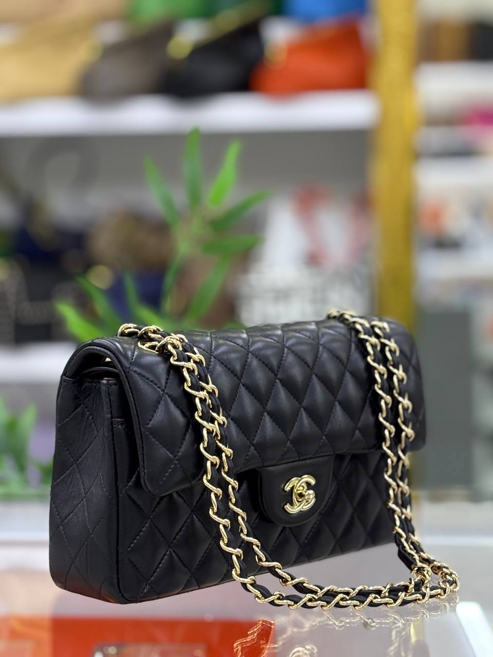 Classic Flap Bag 2.55 Medium | Quilted Leather | Gold Chain Strap