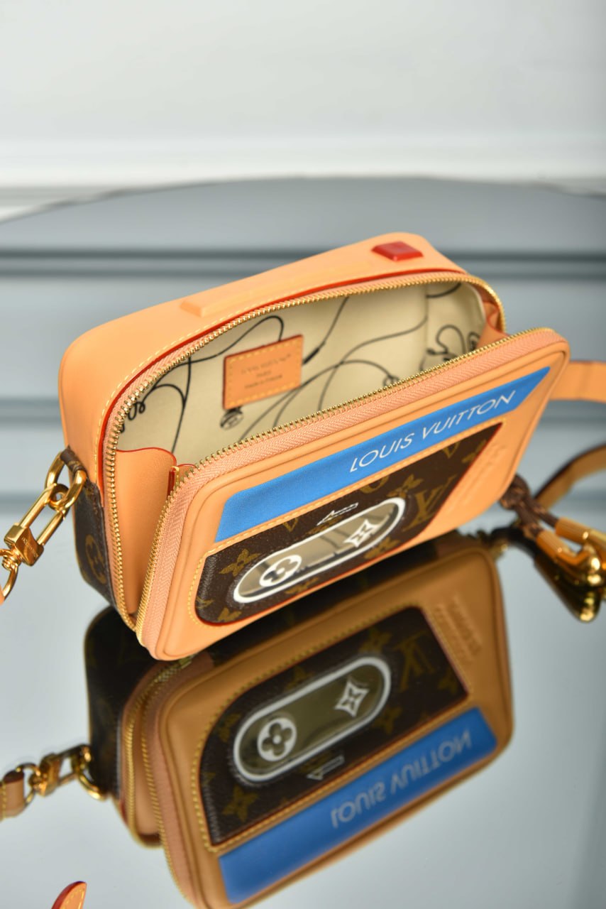 Baladeur Wearable Wallet,Premium Designer Style Women’s Bag – High Quality, Elegant Fashion Accessory