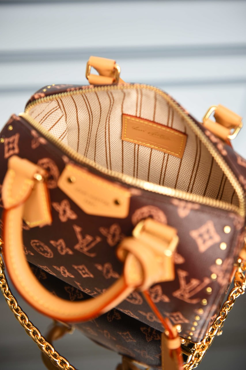 Speedy trunk 20 ,Premium Designer Style Women’s Bag – High Quality, Elegant Fashion Accessory (Kopya)