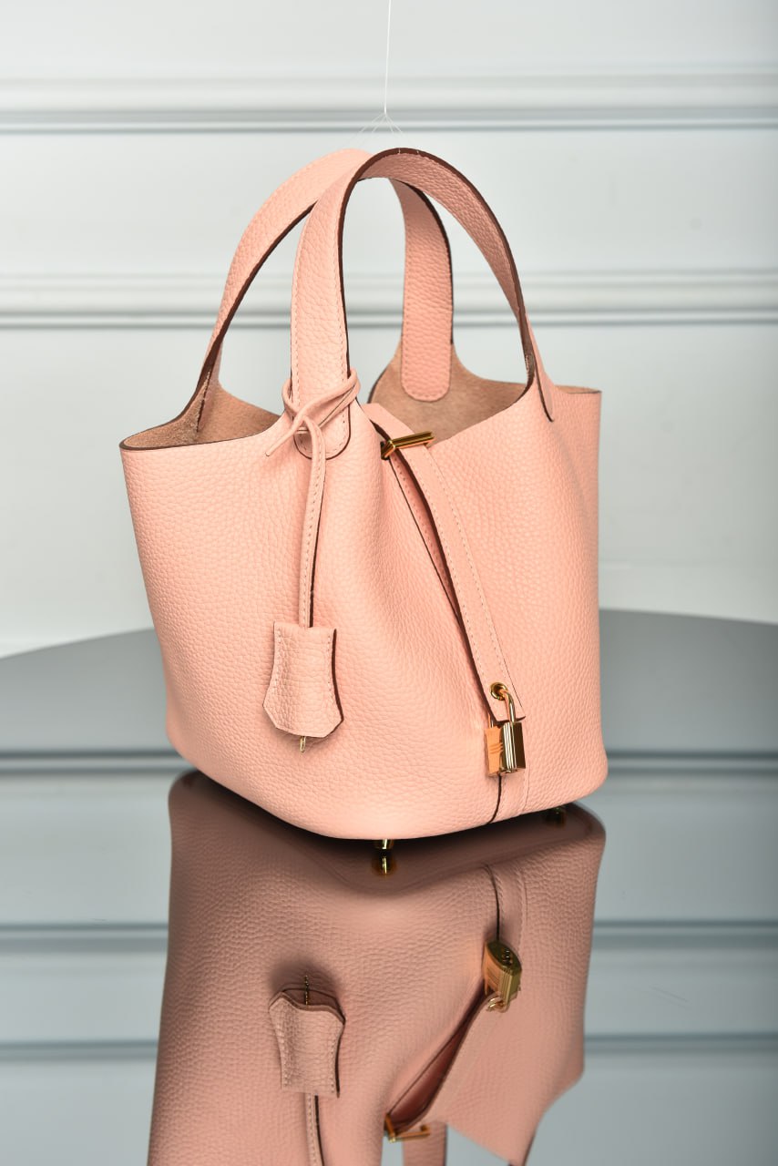 Picotin Lock 18 Premium Designer Style Women’s Bag – High Quality, Elegant Fashion Accessory